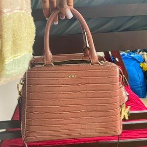 DKNYC LAVENDER HANDBAG PURSE